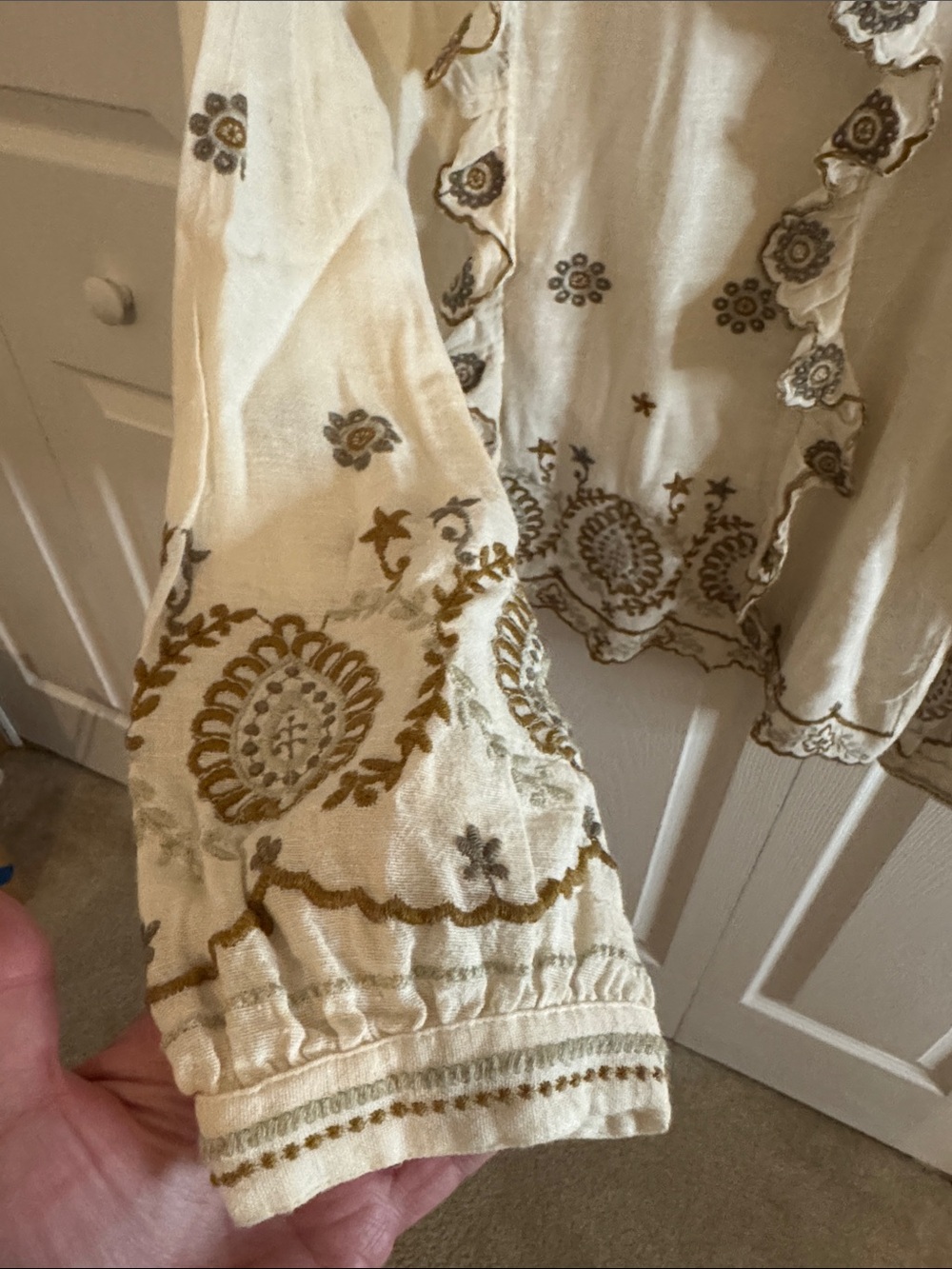 Zara Cream Embroidered Ruffle Neck Blouse NEW - Picture 4 of 10